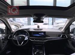 بی ئێم دەبڵیو X7